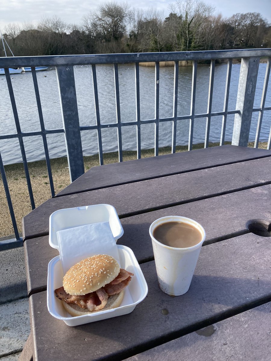coaliesrowing's tweet photo. We've arrived in Christchurch ready for the head of the Stour hosted by @ChristchurchRow Sunny breezy day for rowing. @BritishRowing @LoveRowing_BRCF #getoutside @southampton2025 #makeitso #so25 #rowing https://t.co/p1A2mdu5VP