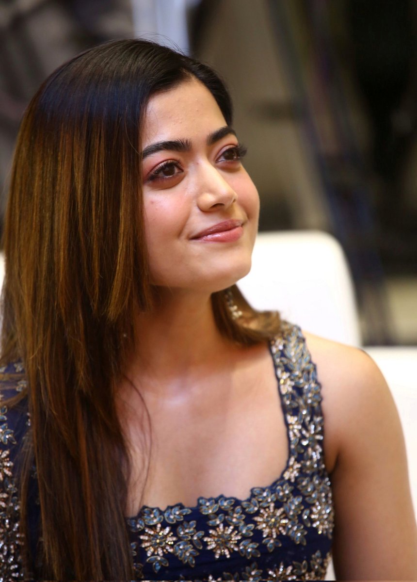 RashmikaUpdates's tweet photo. Happy Sunday @iamRashmika #RashmikaMandanna https://t.co/C0apEwqFdP