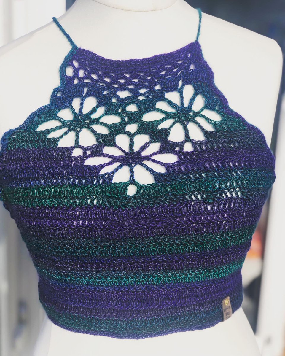 RipponRagTag's tweet photo. @RipponRagTag The Three Flowers Crop Top in #bohospirityarn #crochet get ready for spring/summer y’all! #bralette https://t.co/GcIzbcrTRd