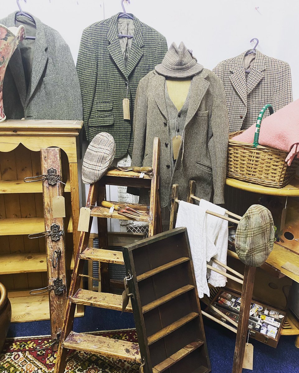astraantiques's tweet photo. We are now open until 5pm,don’t forget our reclamation yard outside for all your garden needs. #sunsout #gardentime #harristweed #harristweedjacket #vintageharristweed #oldpine #industrialdrawers #vintagebaskets #vintageartsupplies #flatcaps #peakyblinders #astraantiquescentre https://t.co/T8Wze0kyz5
