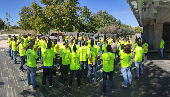 SoliObSescam's tweet photo. Hoy se cumplen 6 meses del inicio de la huelga indefinida de los y las informáticas del Sescam. Años llevamos ya de lucha organizada tanto dentro de @SoliObrera   como en @APRISCAM. 
Pase lo que pase, ya hemos ganado en DIGNIDAD. https://t.co/i9bAWWUqoF