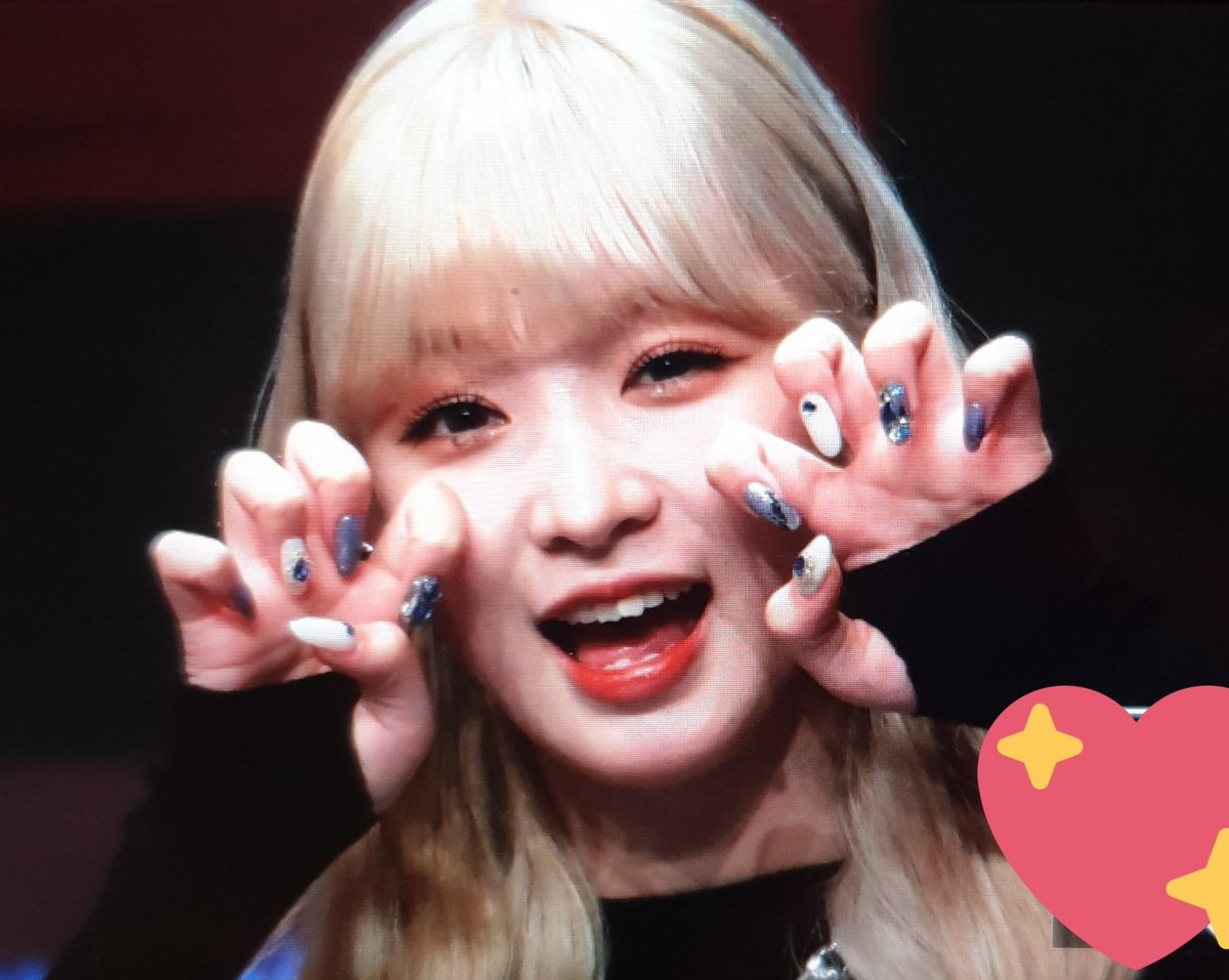 harunapics's tweet photo. 220306 © myioverxmy
it's haruna's first ever offline fansign 🐱 https://t.co/dLRs8rRqtG