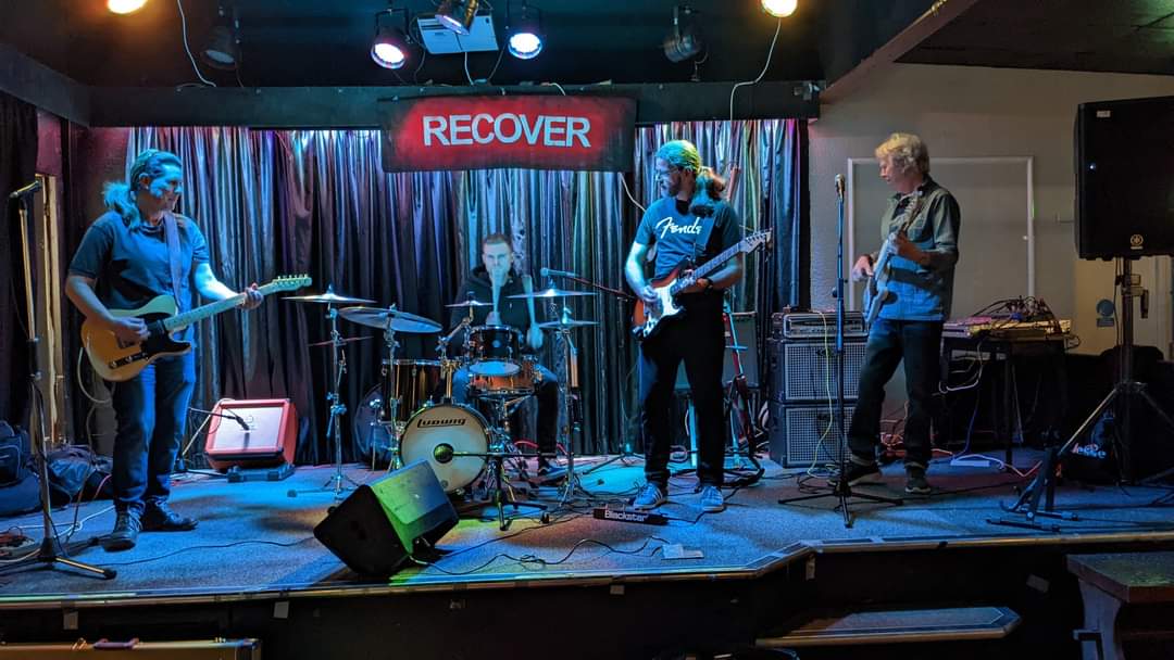 BandStockport's tweet photo. What a great night last Saturday at The Legion. Next is The Acoustic Lounge on 25th March followed by The Kings Tap in Cheadle Hulme on 1st April.
#theacousticlounge #thekingstap #thelegion #poynton #cheadlehulme https://t.co/TCSsMsWbgt