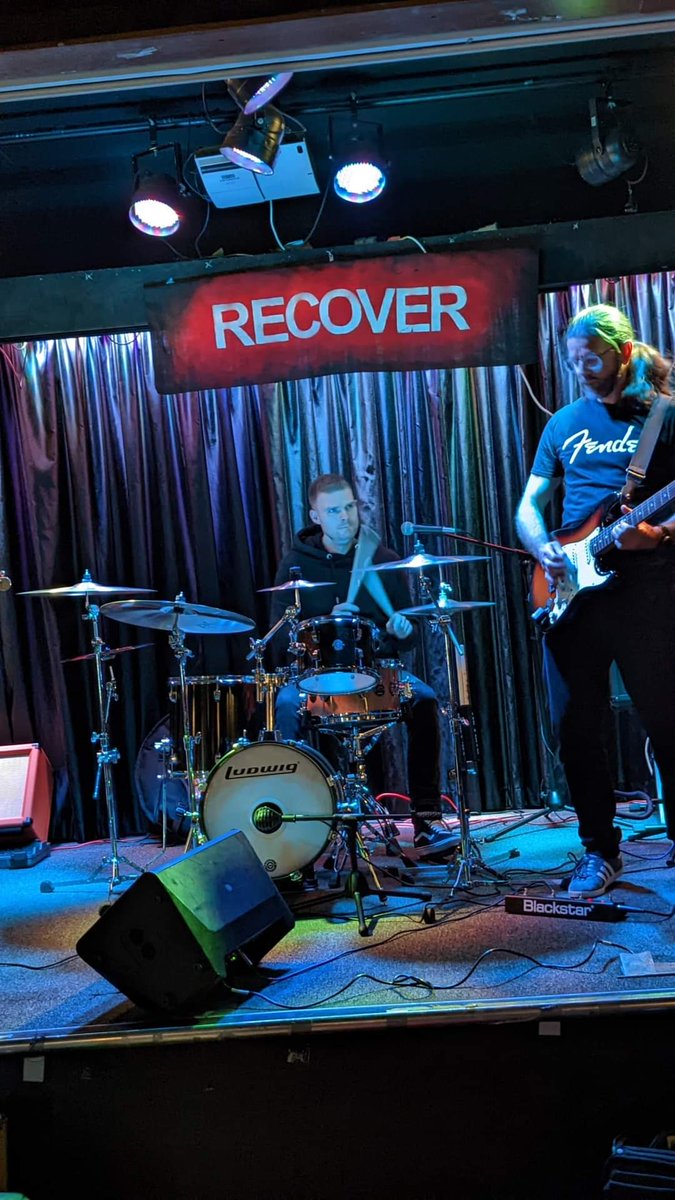 BandStockport's tweet photo. What a great night last Saturday at The Legion. Next is The Acoustic Lounge on 25th March followed by The Kings Tap in Cheadle Hulme on 1st April.
#theacousticlounge #thekingstap #thelegion #poynton #cheadlehulme https://t.co/TCSsMsWbgt