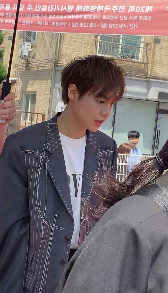 privatejaewone's tweet photo. he looks ethereal in real life https://t.co/Kxoqj995hQ