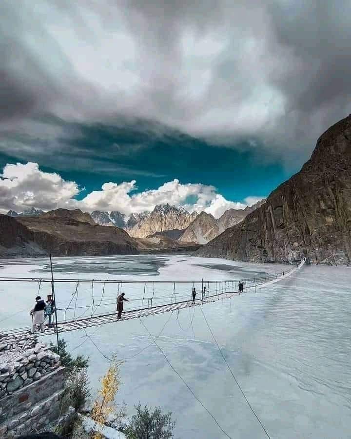 reelstvpakistan's tweet photo. Gojal Hunza valley Gilgit Baltistan Pakistan. https://t.co/mNLWMsTnGT