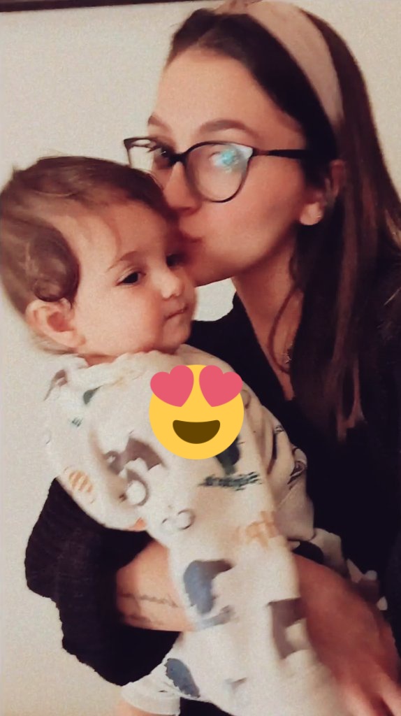 elifyldzz55's tweet photo. Mini mini bir kuş ❤️ https://t.co/qXad8aOVRA