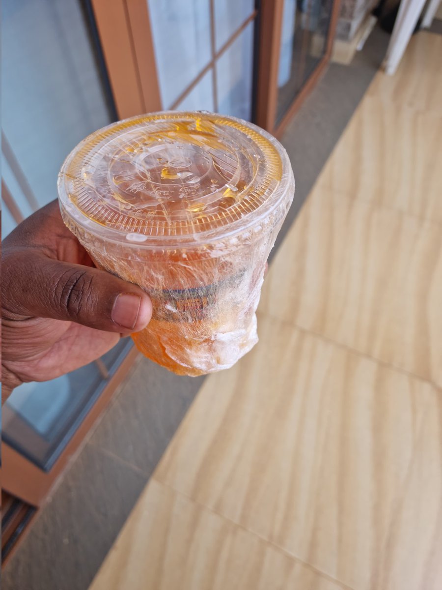 TheRealPA's tweet photo. Placed an order on @JumiaFoodKE from @javahouseafrica Nairobi Karen branch, delivery was 30min late and missing the drinks then they send drinks 2 hours later and soda was flat packed sijui how.. https://t.co/3Ynux0kQcV