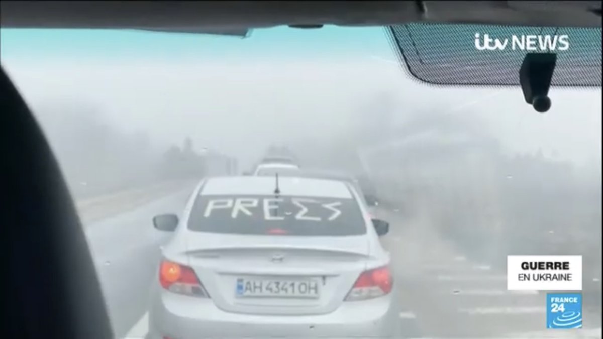 Writing system confusion in Marioupol: this PRESS vehicle wanted to turn "PRESS" into something more Cyrillic (like "ПРЕСС"), why not turn the S into a Sigma? This is purely anecdotic, but also a sign of ubiquitous confusion in midst of a tragic situation…