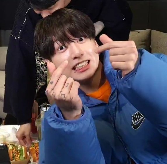 jeonIves's tweet photo. HE'S SO PRECIOUS https://t.co/mh5Rs98CTv