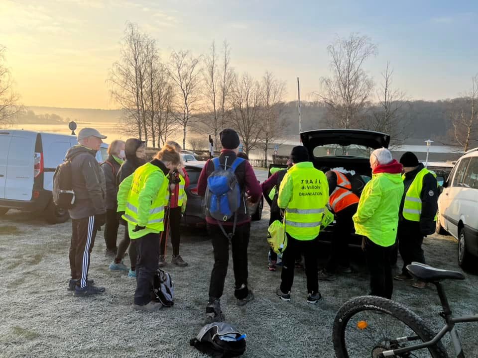 Opérationnels pour l’organisation du Trail du ValJoly, en partenariat avec l’A.S.M Athlétisme et #marchenordique de #maubeuge. Premier départ à 10h, vous pouvez encore nous rejoindre. 
Et bonne fête à toutes les #mamies sportives ou non.