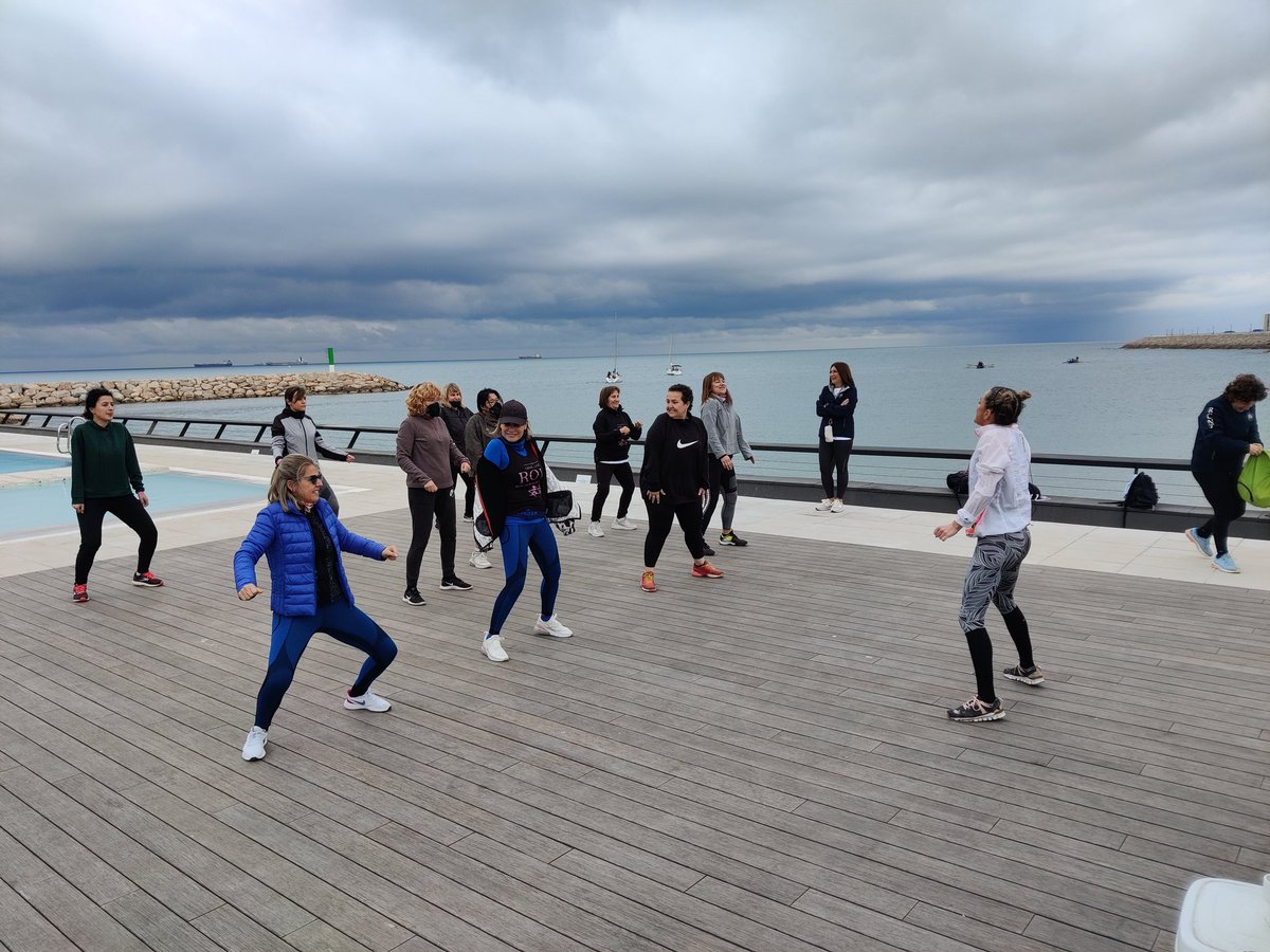 RCNTarragona's tweet photo. ♀️🚣♀️ Estem celebrant el dia de la dona al club!
Moltes gràcies a totes les assistents per compartir el vostre dia amb nosaltres!
#diadeladona #eaporttarragona #vela #padel #llagut #padel #dirigides https://t.co/mZ3zttO82w