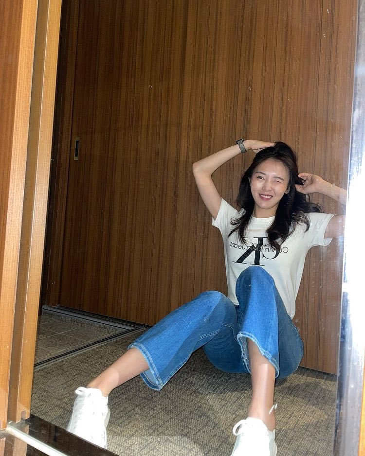 kimalang_0221's tweet photo. 캘빈티 솔직히 티 하나에 저러케 비쌀 이유가 있나? 라고 생각했거든요? 근데 살게요 그러니까 기마랑언니 꽉잡아 두시길 https://t.co/hrO1etz2IE