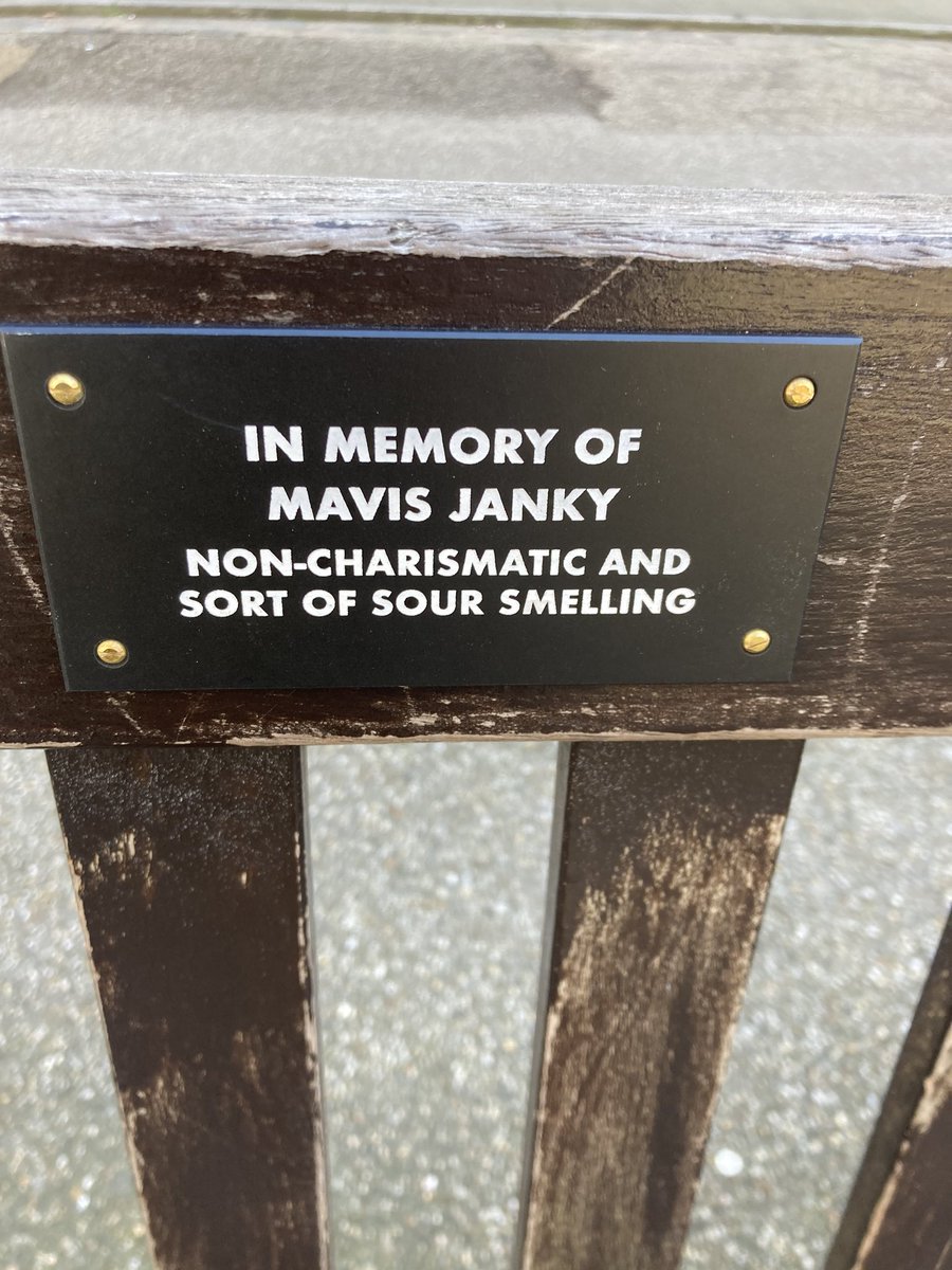 KathyBurke's tweet photo. Lovely walk round Fitzrovia led me to a kindred spirit. https://t.co/gXL5XomuUA