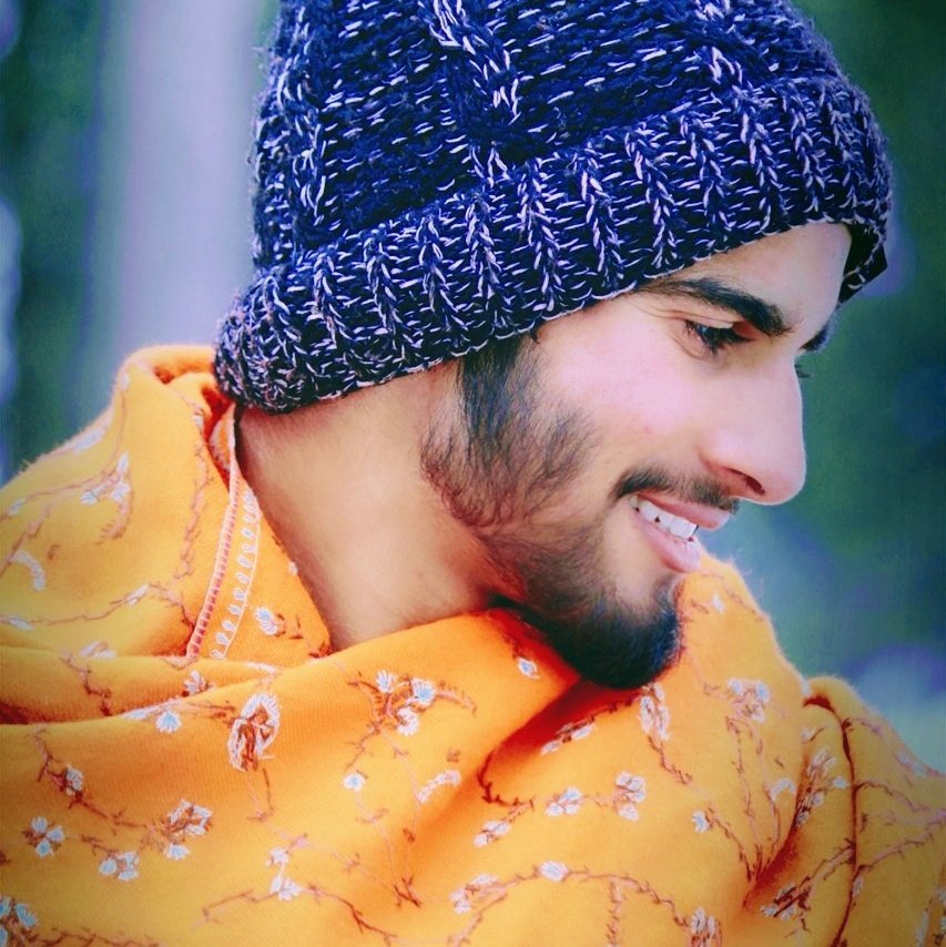 SAMII9906's tweet photo. Imagine how many people dislike you because they didn’t hear your side of the story.
#sadstory #I #Kashmiris #FirstLoveAgain #indian #positivity https://t.co/8wJvFfKw45