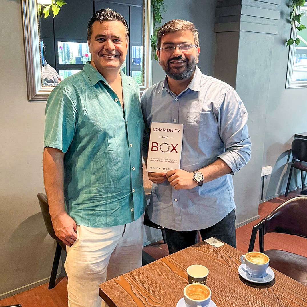 marksbirch's tweet photo. So I went on a mini book tour in #Singapore 😂 Got talking about all things #community and #startups. 

Really appreciate all the positive reception for the book. I ran out of copies though, so I'll be taking a suitcase of books for my next trip 😁 https://t.co/Ap5EnW9NyA