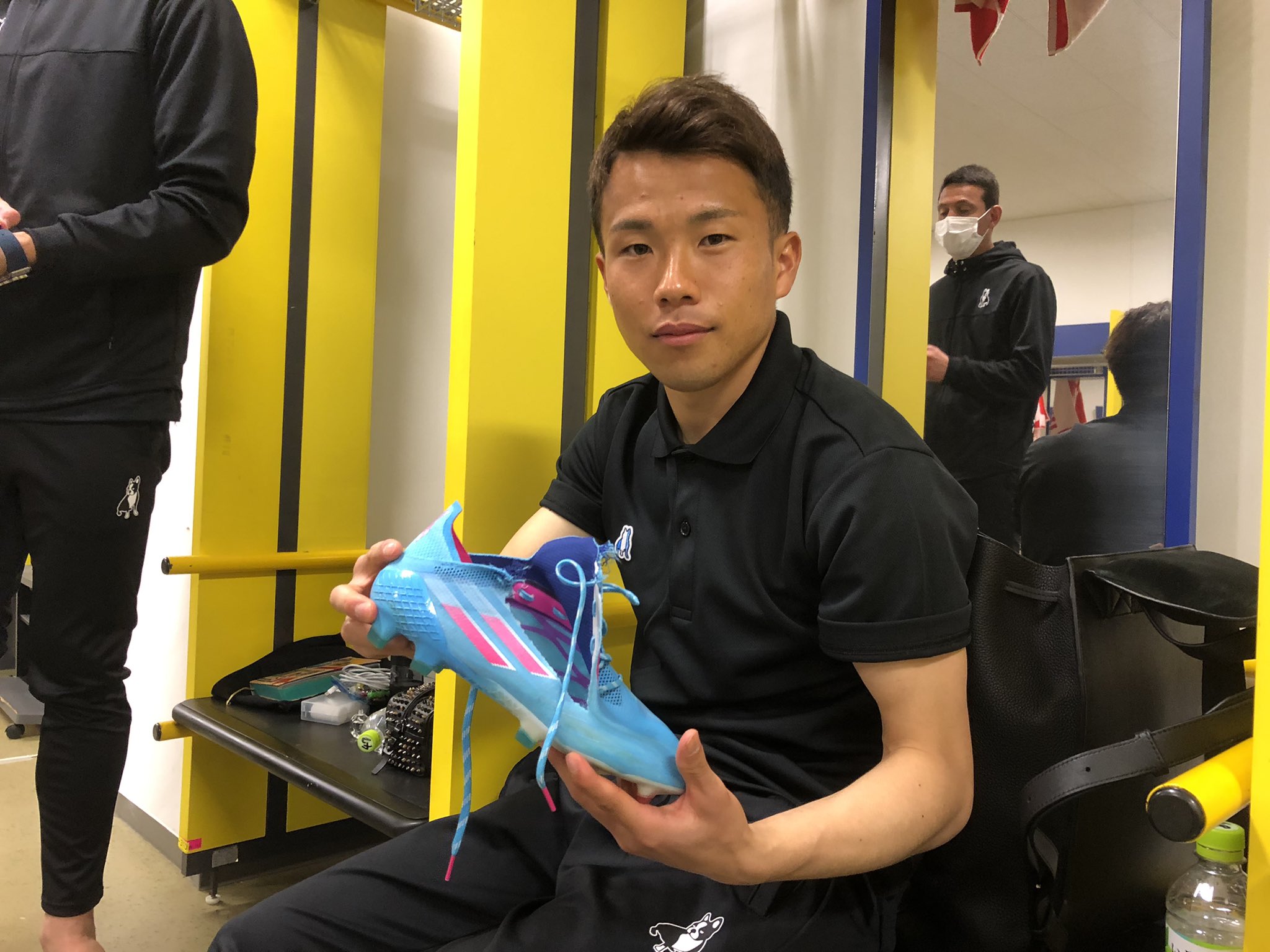 サッカー元日本代表山下先週の練習着上 サッカー元日本代表山下先週の練習着上