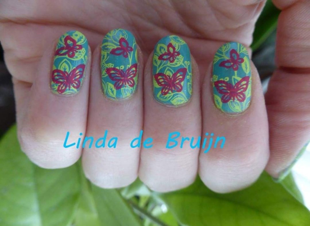 LindadeBruijn3's tweet photo. Ik heb het voorjaar in mijn hoofd 🌞🌞🌞. En op mijn nagels... 🦋 #voorjaar #nagels #nails #nailart https://t.co/WunsnDJnlE