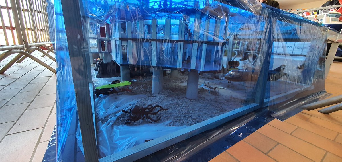 PlayMoto_Gaming's tweet photo. #Subnautica in #Playmobil style 👍👌 Playmobil weekend #Mol #België vandaag nog tot 17u 😉 #diorama #irl #Playmobilmeetsgaming https://t.co/5mATiwcNPJ