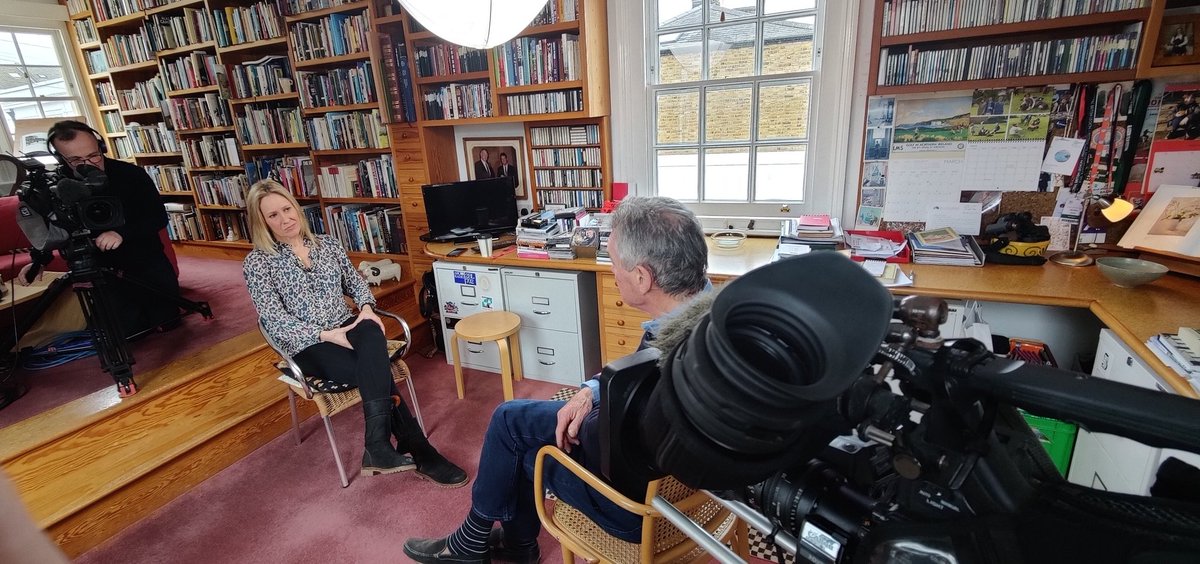 AndySmithTV's tweet image. Some more images from yesterday's three camera interview transmitted this morning on BBC1's Sunday Morning programme.  DOP: @simonol93839440  #PMW500 #Fs5