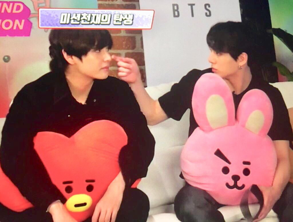 taekook tweet media