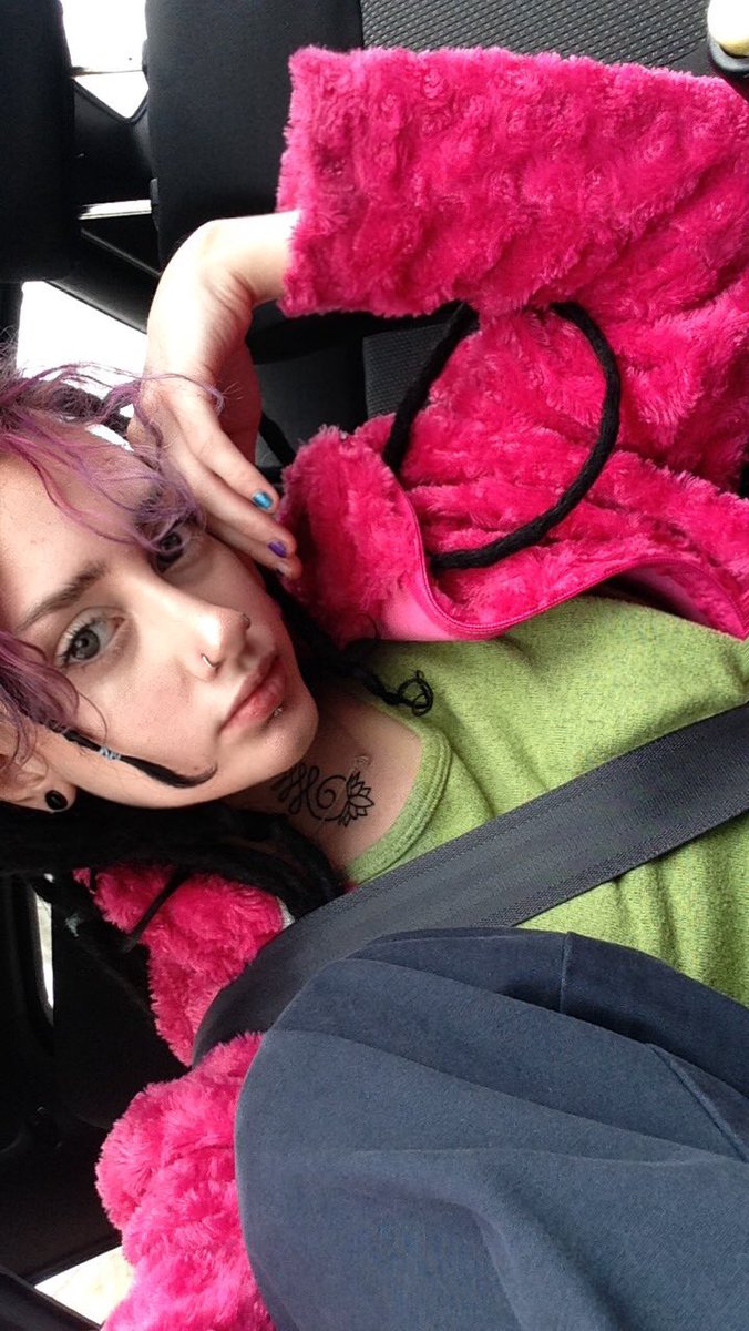 Lederrick_'s tweet photo. RIP Winona…can’t believe this. U had a great soul rest easy girl https://t.co/5zqe3DC5o1