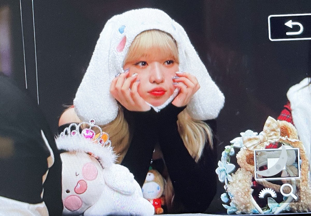 Moonshot_0130's tweet photo. 220306 신나라 팬싸 프리뷰

시나모롤 레전드

#빌리 #Billlie #하루나 #HARUNA #ハルナ https://t.co/2whPUBx42J