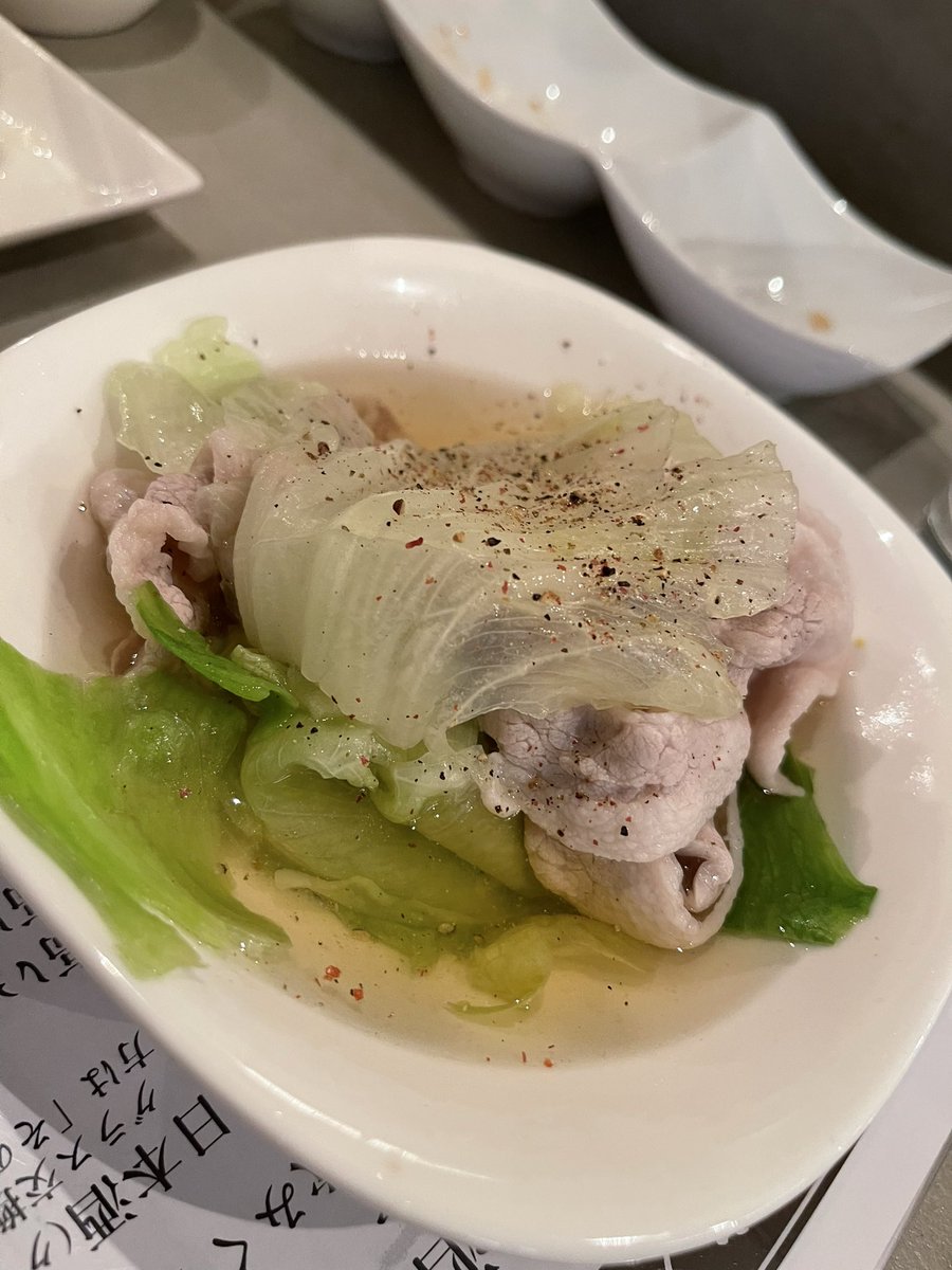 0819Sbgmail's tweet photo. 虎ノ門横丁　酒場器楽亭

個人的評価: 3点(5点満点中)

常連客が優��する店と感じた。先に注文した人よりも早く料理が出るし、もう売り切れと言っていた料理が常連客には出す。
あまり客を大事にしてくれるお店ではないと感じた。おでんの味は薄味。
#虎ノ門横丁 #酒場器楽亭 https://t.co/GjvLuIukbU
