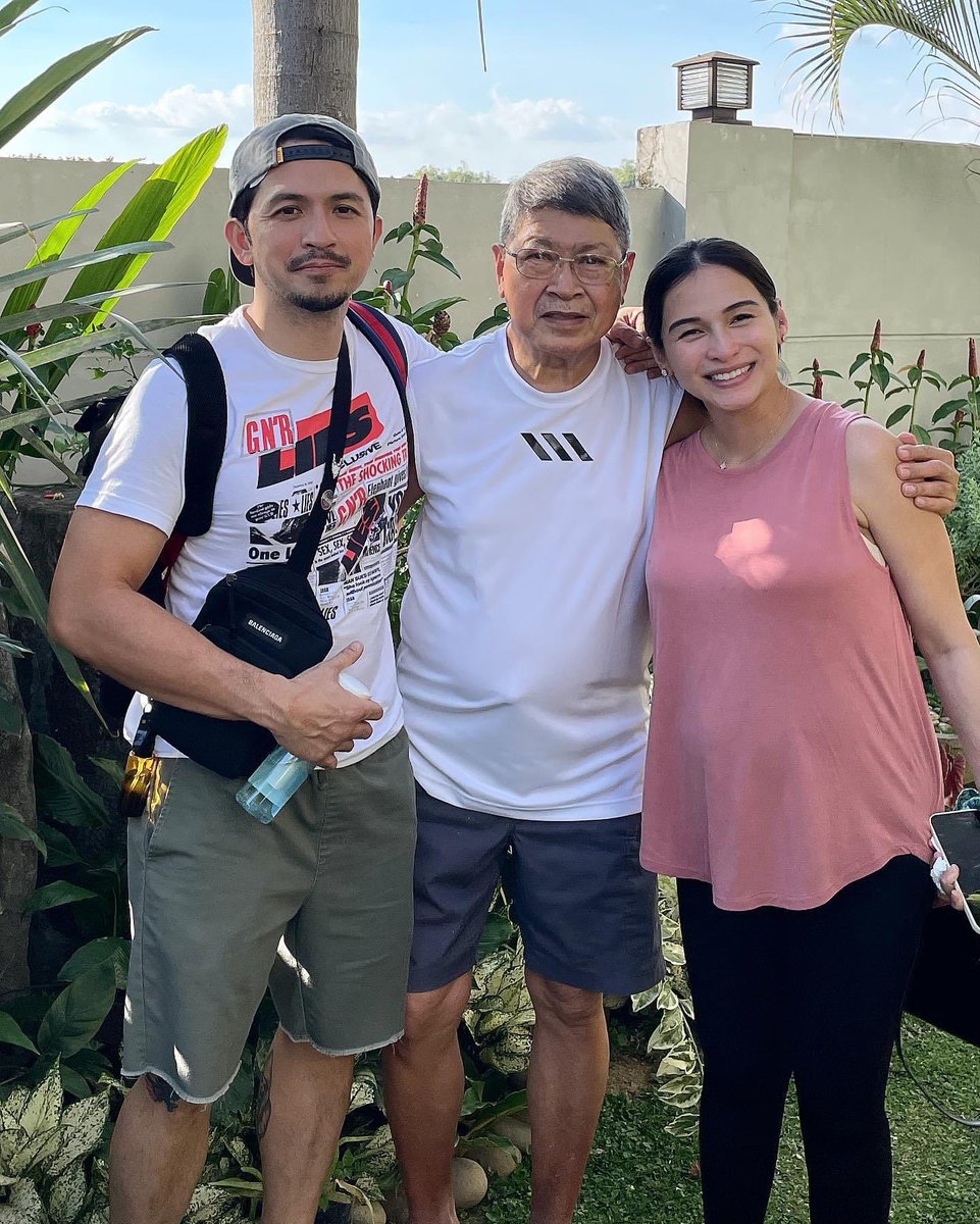 AllAboutJnnylyn's tweet photo. Our dearest DenJen visited Den's family yesterday 💚💚💚

Ctto: Sir Abelardo Leslie Ho
#jennylynmercado #denjen https://t.co/BU7lggC5sB