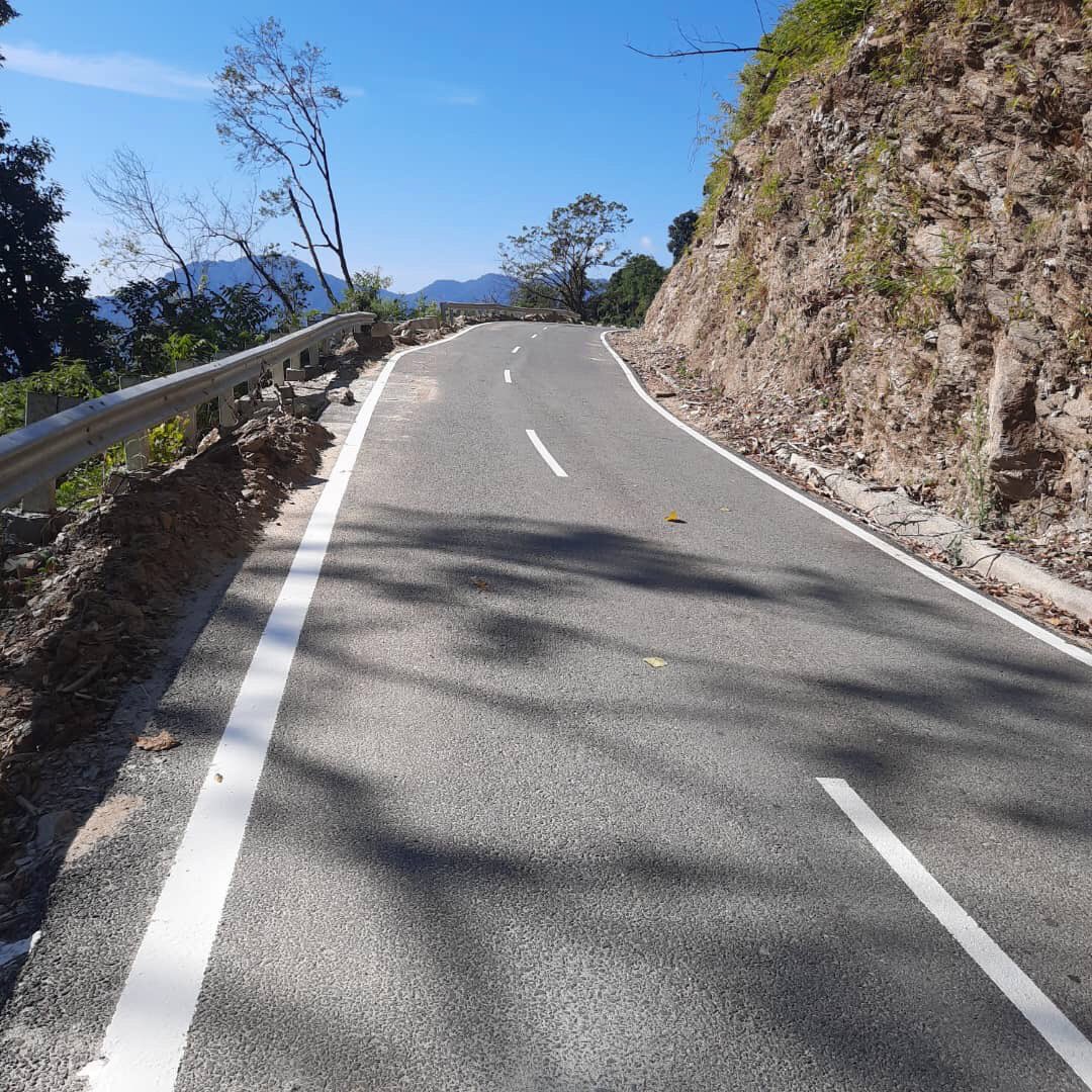 Indiainbhutan's tweet image. དགེ་ལེགས་ཕུ་དང་སྐྲོང་གསར་གྱི་བར་ནའི་འཁོར་ལམ་ ཀི་ལོ་མི་ཀྲར་ ༤.༢༢ འབད་མི་འདི་བཟོ་ཚར་ཡོདཔ།
རྒྱ་གར་གཞུང་གིས་ལས་འགུལ་འདི་ནང་ རྒྱབ་སྐྱོར་འབད་ནི་ཐོབ་མི་ལུ་སེམས་དགའ་ཡི།

#DevelopmentPartners 

@PMBhutan @FMBhutan @BhutanMoea @NamgayTsering