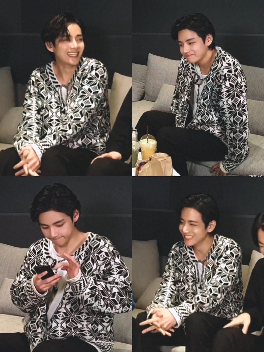 taeteland's tweet photo. please look at kim taehyung ♥︎ https://t.co/0CzIy81tmJ