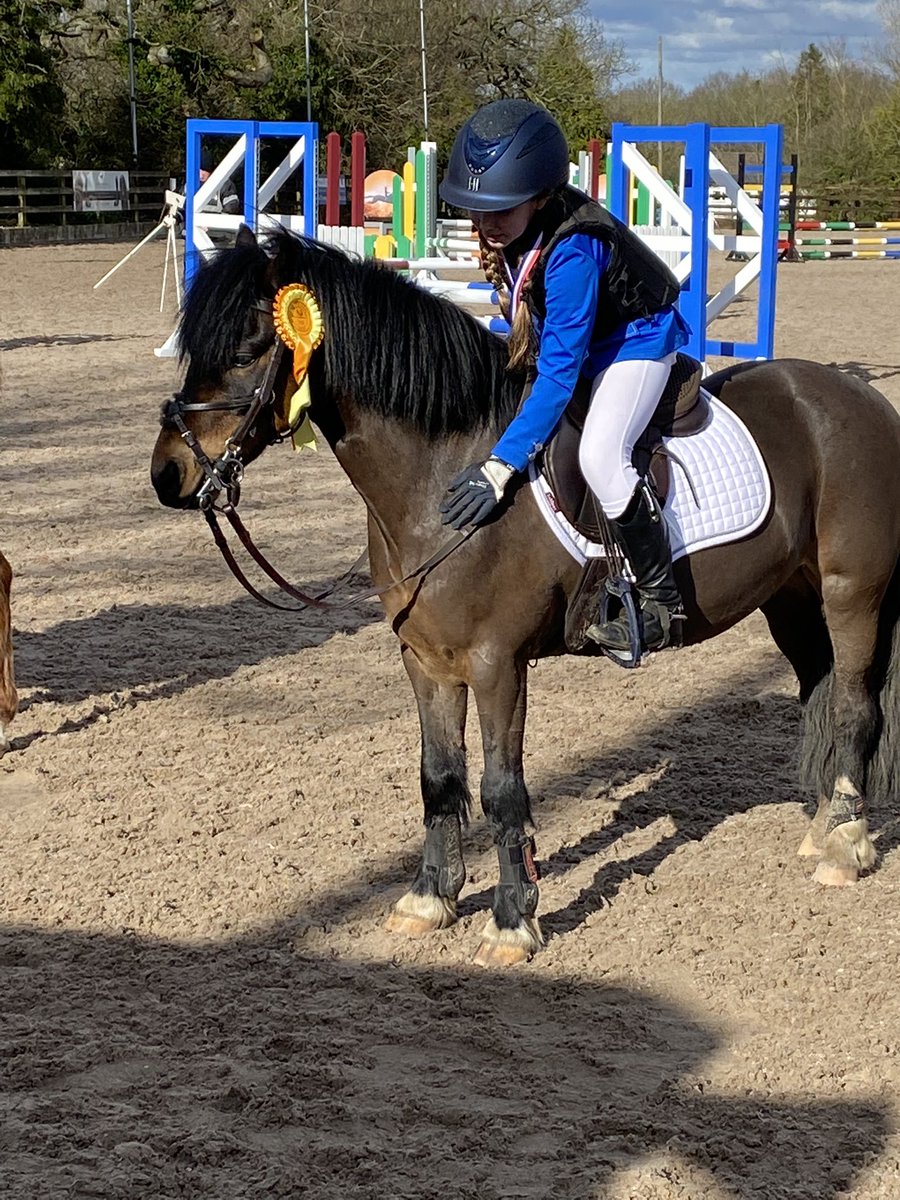 Clarabel_79's tweet photo. Robyn flying into the placings 🏅yesterday in tough competition. Brilliant clear rounds 👏 on her special boy 💙 https://t.co/7lhOsReh57
