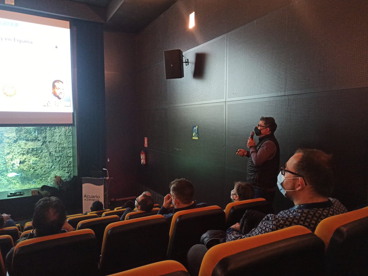 nuevoacuariozgz's tweet photo. ⬆️⬆️⬆️ Segundo día de las #JAEGA , Con la charla "Borrador de la Nueva Ley de Protección Animal, impartida por José María López Sánchez, SOHEVA/FAUNA. https://t.co/aIElVVmHn7