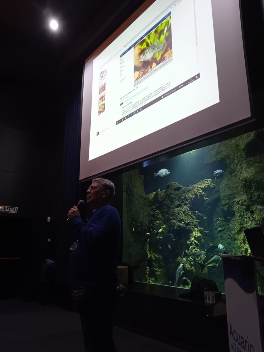 nuevoacuariozgz's tweet photo. ⬆️⬆️⬆️ Segundo día de las #JAEGA , Con la charla "Borrador de la Nueva Ley de Protección Animal, impartida por José María López Sánchez, SOHEVA/FAUNA. https://t.co/aIElVVmHn7
