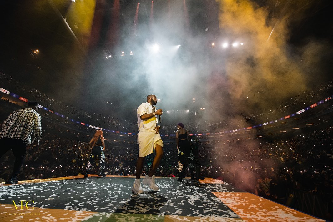 1Sampety's tweet image. GREATNESS 🙏 
#DavidoO2 #Davidoat02 #DavidoatTheO2