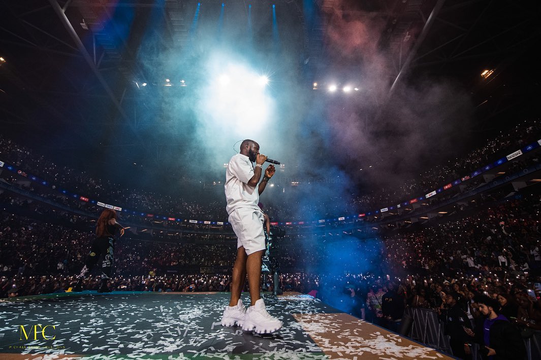 1Sampety's tweet image. GREATNESS 🙏 
#DavidoO2 #Davidoat02 #DavidoatTheO2