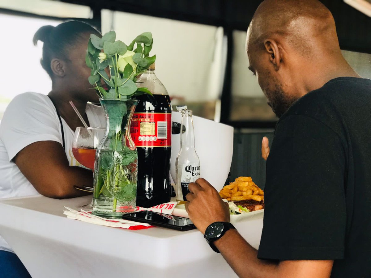 HaveWingsSA's tweet photo. Buy a Combo and get a complimentary 2ltr @CocaCola @HaveWingsSA this weekend
#HaveWings x Coke π₯π₯€π https://t.co/RnFryT12sk