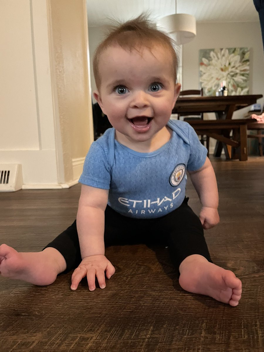 gabrielleafp1's tweet photo. #MyPLMorning Game day! #ManCity https://t.co/z3GTywHXKX
