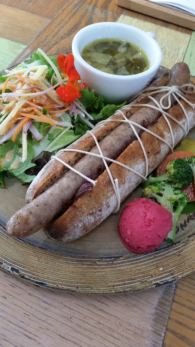 LaLatamaki65's tweet photo. なごアグリパークにて。
カフェランチ。
#cookhal https://t.co/Xg17WJV5YI
