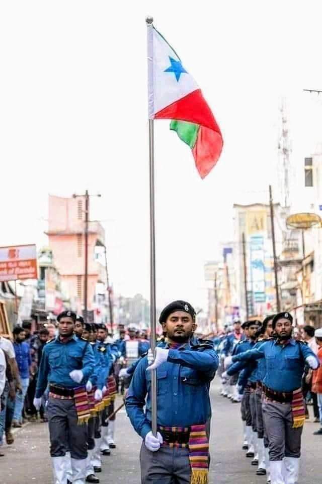 KamaludeenMoul1's tweet photo. #popularfrontday
#saverepublic
#PFI
#cmotamilnadu
#tamilnadupolice
Facist rss allowed parade in chidambaram.
Democratic PFI freedom parade by police.
What way for dravidean model? ?????????????? https://t.co/eiVed1f72B