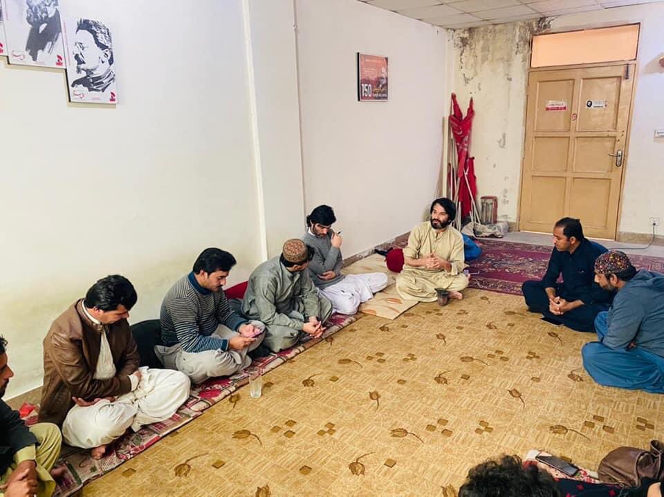 PYA1917's tweet photo. @PYABalochistan organised a study circle on the topic of “Russian Invasion of Ukraine and Imperialist Hypocrisy” today.

Students and workers participated in the study circle. https://t.co/fJPyUyE8ps