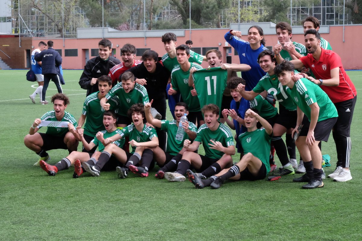ogermano's tweet photo. Buen partido esta semana también. Poco a poco cogemos la buena onda!! 

⁦@perisocfoficial⁩  #VamosPeriso 

Juvenil B 4-0 Guadalix de la Sierra https://t.co/liNvyW58rJ