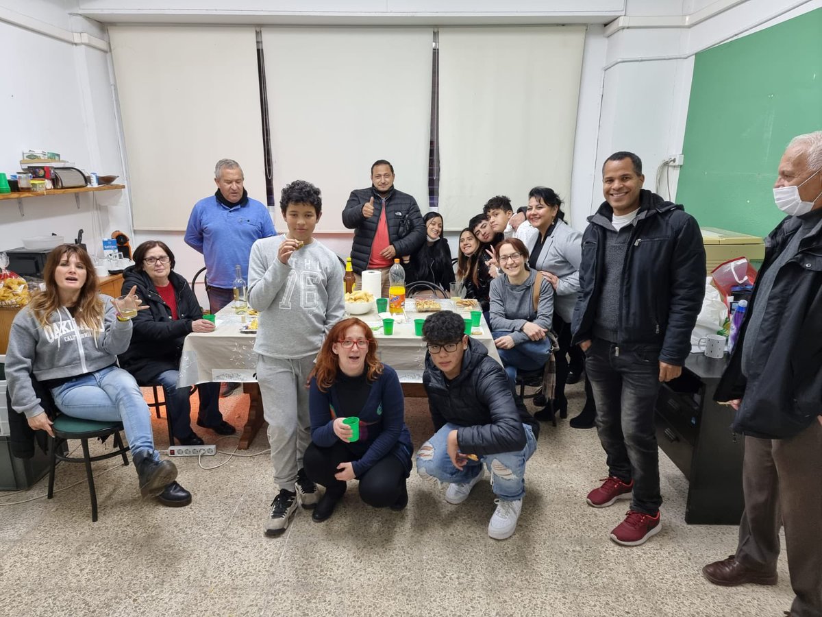 Ayer celebramos que la compañera Martha después de una dación en pago y varias ordenes de desahucio por ocupación ha podido recuperar definitivamente su piso. #NiDaciónNiPago para ganar a los estafadores sólo hace falta valor e insistencia