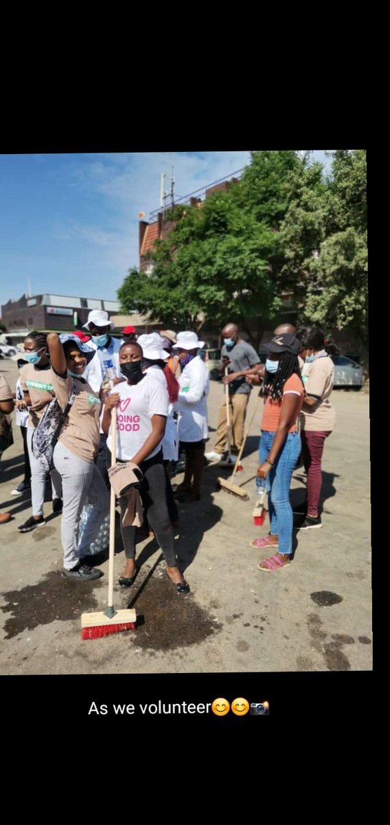 #NATIONALCLEANUP Friday event displayed great team work  from <a href="/DeltaCorpZim/">Delta Corporation Limited Zimbabwe</a> <a href="/GoodDeedsDay/">Good Deeds Day</a> Bulawayo, <a href="/MatoposRotaract/">Rotaract of Matopos</a> , <a href="/WasteMoneyZW/">waste_money</a> <a href="/VitalRecycling/">WhyRecycle?♻️</a> <a href="/Target_13_/">Target_13</a>  <a href="/YouthBulawayo1/">Bulawayo Youth Association</a> <a href="/NatGalleryZimb/">National Gallery of Zimbabwe</a>  &amp; Pick n Pay Fife Street branch as we #KeepOurCitiesClean #keepbyoclean.
