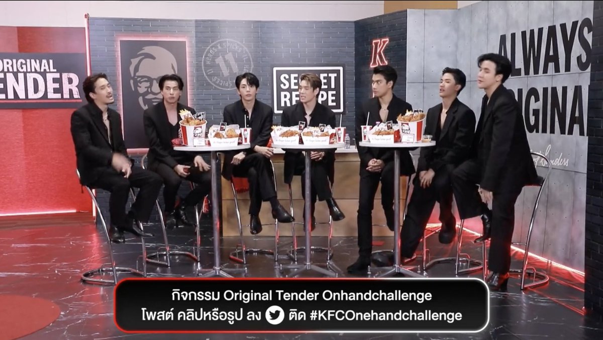 OhmNanonOFC's tweet photo. ขอขอบคุณ @kfcth ที่พาทั้ง 5 หนุ่มมามอบความสนุก และมาแนะนำเมนูอร่อยๆ 

ขอบคุณทุกคนที่ติดตาม #Originaltenderxgujto วันนี้ด้วยนะคะ อยู่กันยาวๆเลย 

และฝากกิจกรรม #KFCOneHandChallenge ด้วยค้าบ ❤️🥰
#OhmPawat https://t.co/StqUcY6CFz