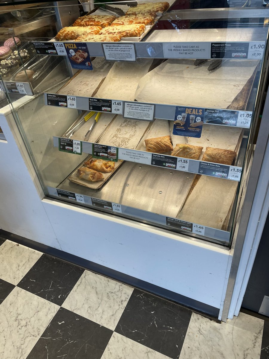 sharonhinton's tweet photo. 1124am and your store in Shelly Oak is almost empty on a Sunday when there are barely any customers.  When will next sausage rolls be ready? 15-20 minutes for anything! @GreggsOfficial https://t.co/b6sZ0JEyPT
