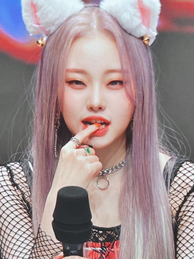 reese_ksy's tweet photo. 220306 💙💜💙💜
#김수연 #션 #SHEON #ション 
#BILLLIE #빌리 #ビリー https://t.co/GOvT20cuYq