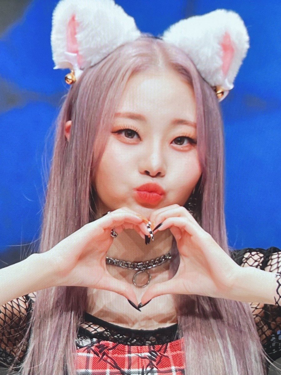 reese_ksy's tweet photo. 220306 💙💜💙💜
#김수연 #션 #SHEON #ション 
#BILLLIE #빌리 #ビリー https://t.co/GNG8UpUWBl