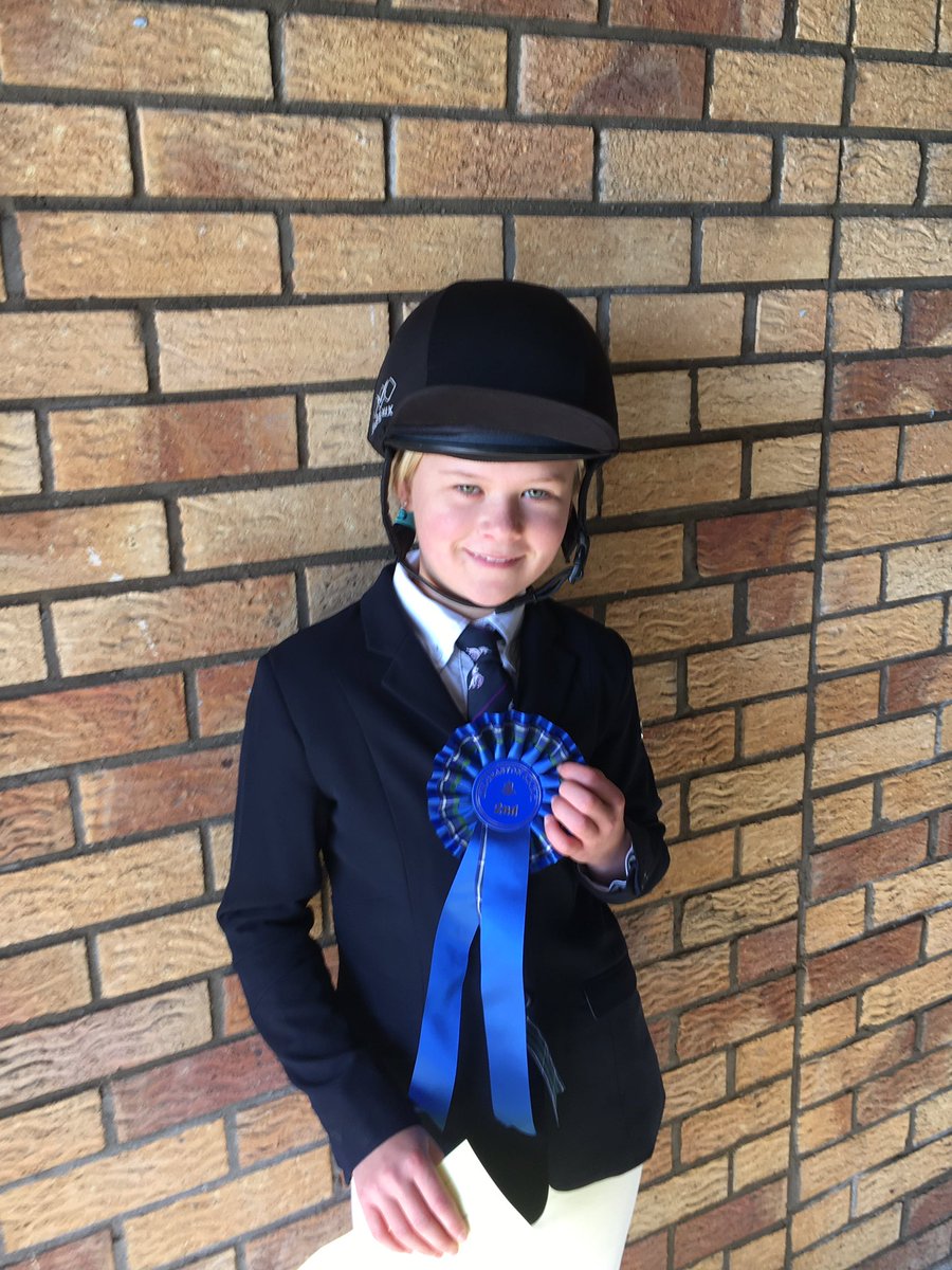 GordonstounD's tweet photo. An excellent start to @gordonstounschool visit to the Scottish Schools Equestrian Championship. First event saw individual rosettes and first in the team event. #broaderexperiencesbroaderminds #gordonstounthoroughbreads #giddyup #clearround https://t.co/FMSs5tfpDy