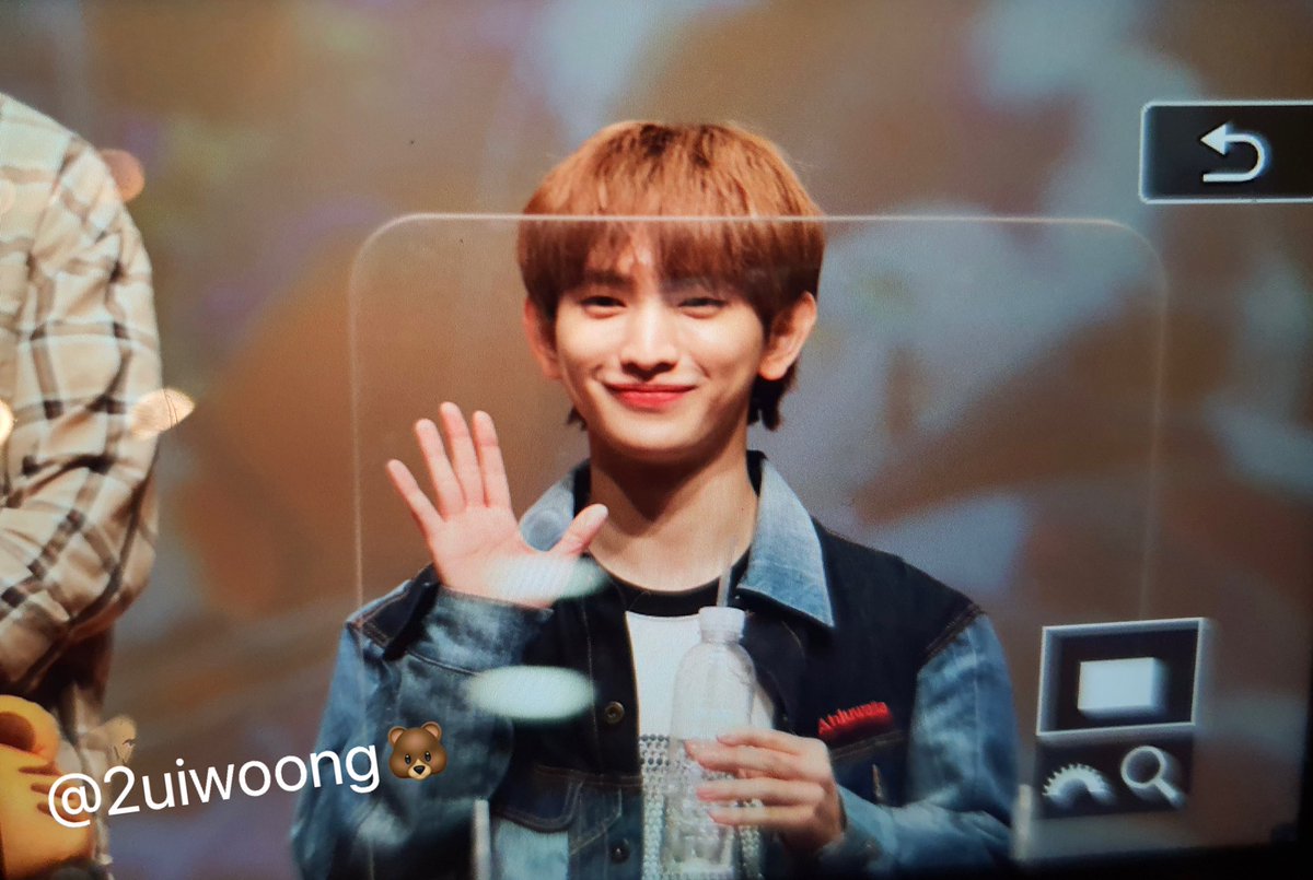 2uiwoong's tweet photo. 220306 🐻👋
#의웅 #LEW #템페스트 https://t.co/uPsq2PHkNv